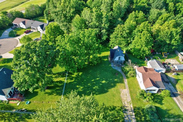 1226 HARDING Drive, Grand Blanc Charter Township, MI 48507