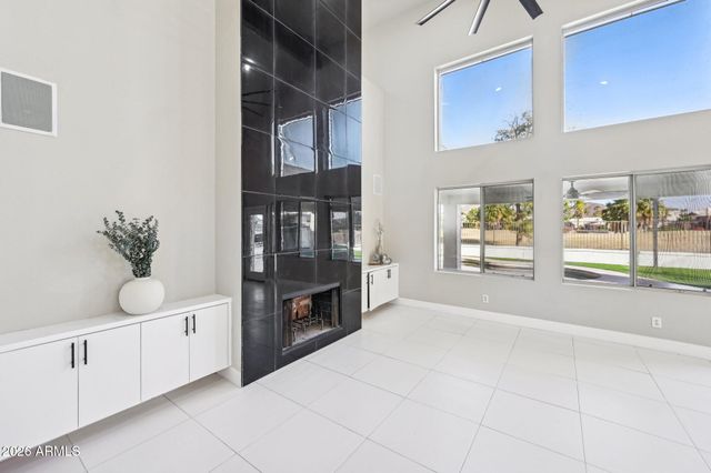 6270 W ROSE GARDEN Lane, Glendale, AZ 85308