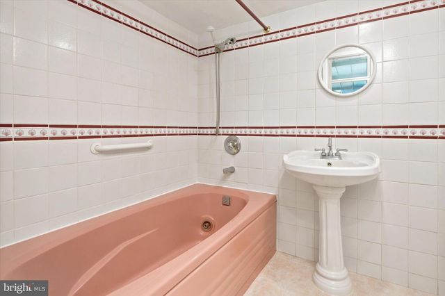 4339 FREEMANSBURG AVE, Bethlehem, PA 18020