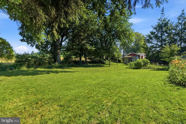 4339 FREEMANSBURG AVE, Bethlehem, PA 18020