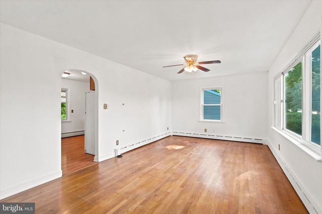 4339 FREEMANSBURG AVE, Bethlehem, PA 18020