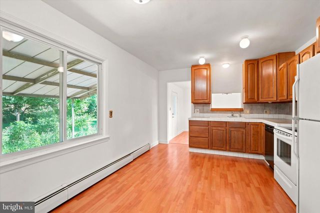 4339 FREEMANSBURG AVE, Bethlehem, PA 18020