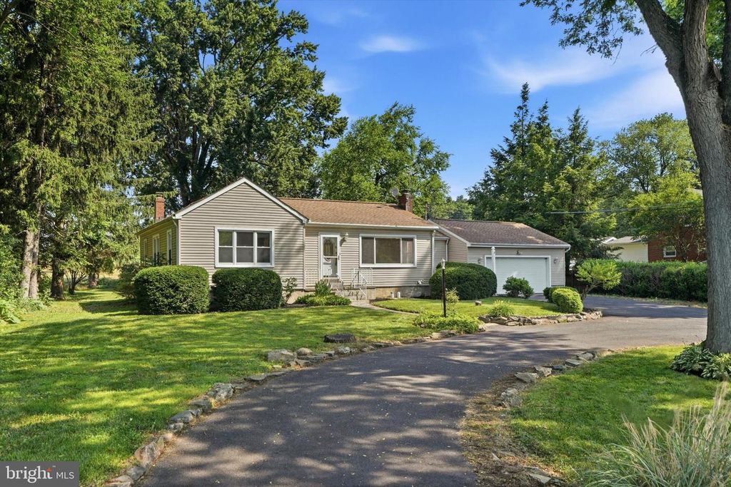 4339 FREEMANSBURG AVE, Bethlehem, PA 18020