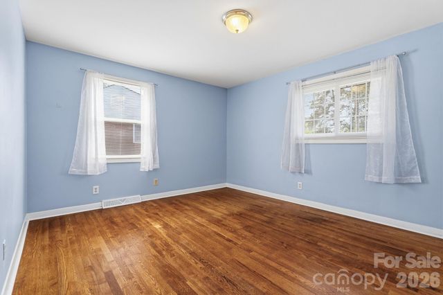 2042 Syracuse Drive, Charlotte, NC 28216