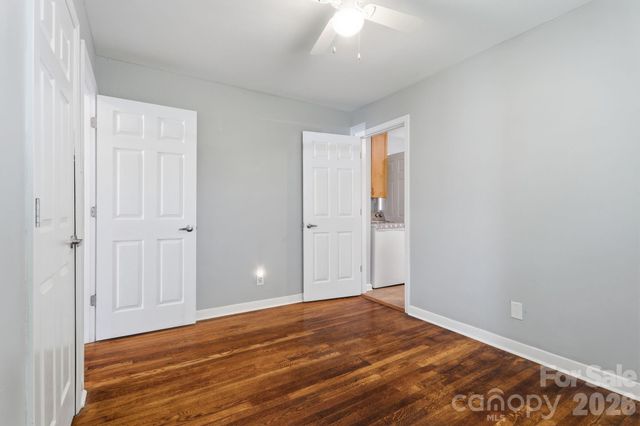 2042 Syracuse Drive, Charlotte, NC 28216