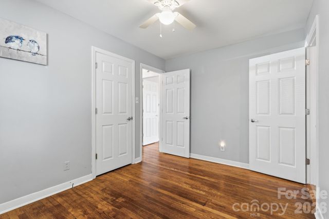 2042 Syracuse Drive, Charlotte, NC 28216