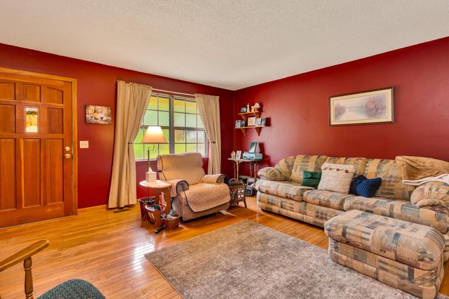 912 Crest Drive, Chickamauga, GA 30707