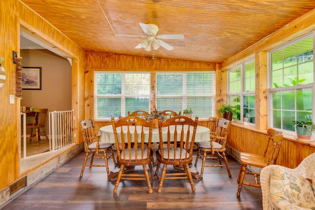 912 Crest Drive, Chickamauga, GA 30707