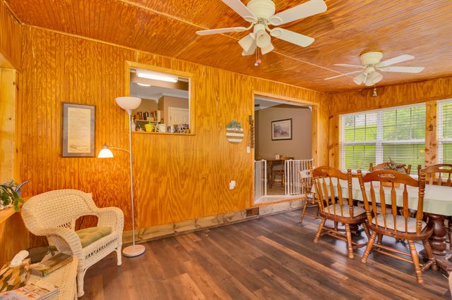 912 Crest Drive, Chickamauga, GA 30707