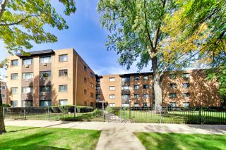 1600 W Greenleaf Avenue 102, Chicago, IL 60626