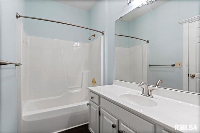 105 Timberridge Drive, Springfield, IL 62702