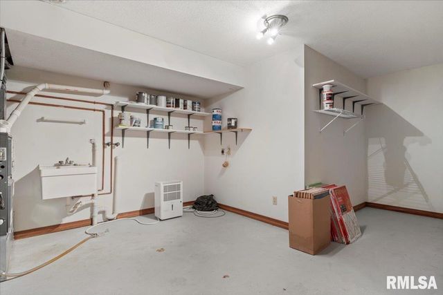 105 Timberridge Drive, Springfield, IL 62702