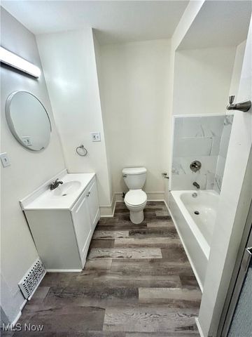 10009 Parmelee Avenue, Cleveland, OH 44108