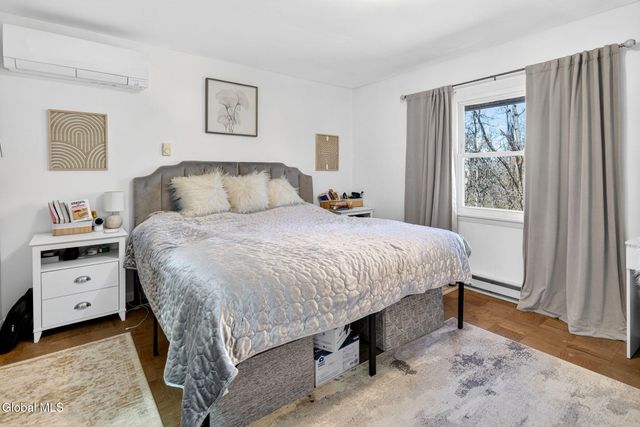 20 Maxwell Drive, Troy, NY 12180