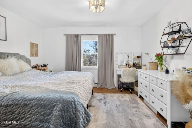 20 Maxwell Drive, Troy, NY 12180