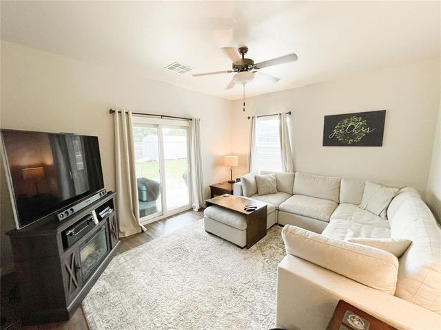 9800 Abington Circle, Edmond, OK 73025