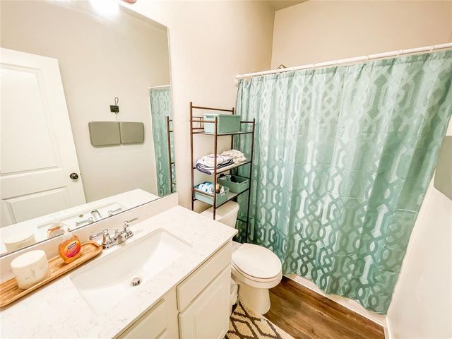 9800 Abington Circle, Edmond, OK 73025