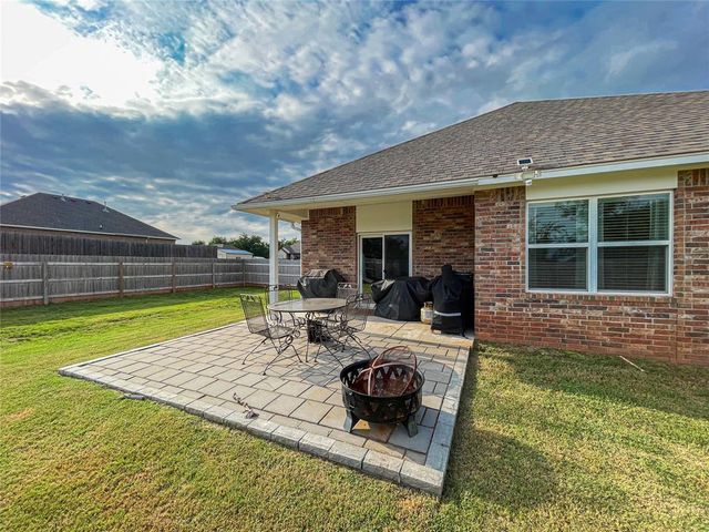 9800 Abington Circle, Edmond, OK 73025