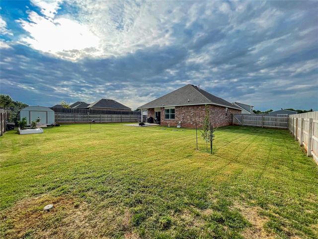 9800 Abington Circle, Edmond, OK 73025