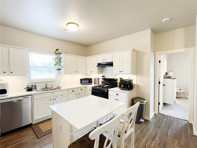 9800 Abington Circle, Edmond, OK 73025