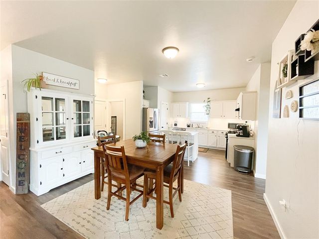 9800 Abington Circle, Edmond, OK 73025