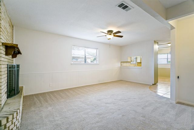 412 Franklin Drive, Euless, TX 76040