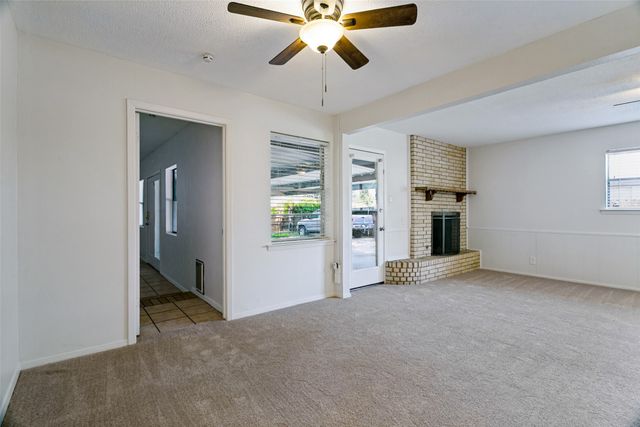 412 Franklin Drive, Euless, TX 76040