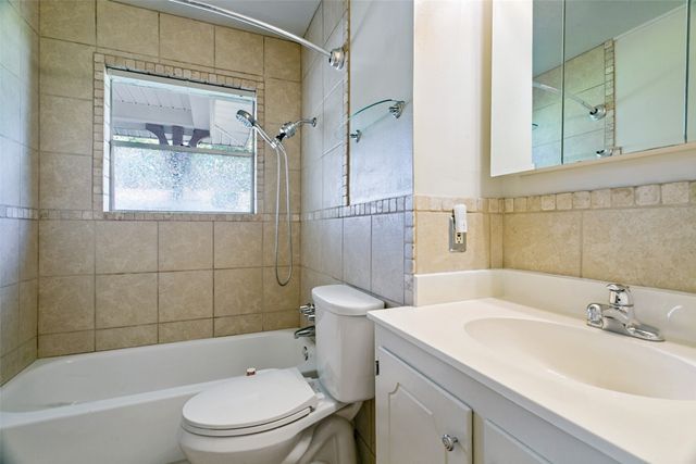 412 Franklin Drive, Euless, TX 76040