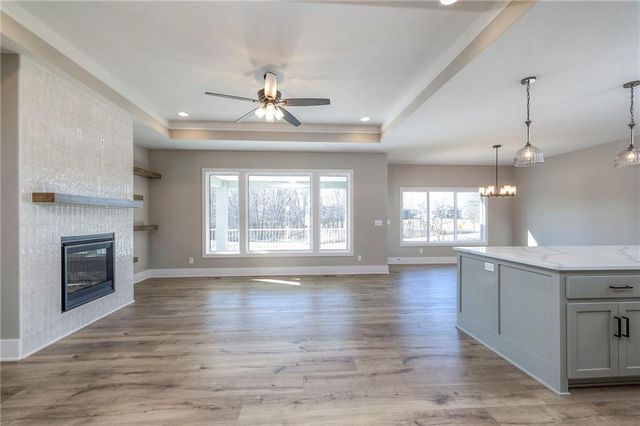11207 Trevor Drive, Peculiar, MO 64078