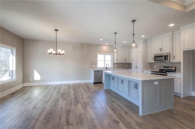 11207 Trevor Drive, Peculiar, MO 64078