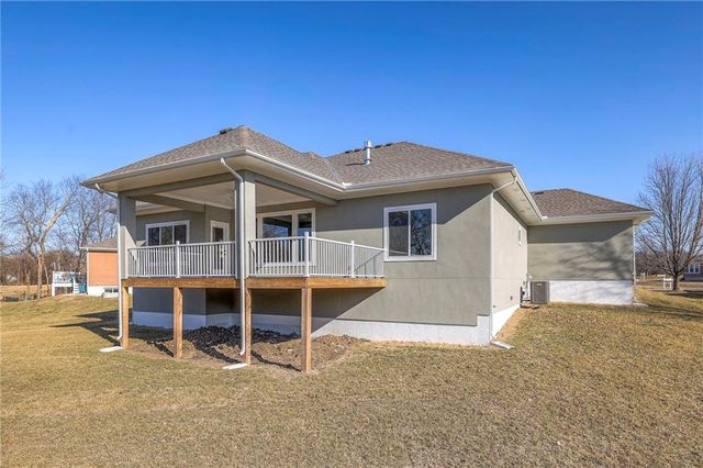 11207 Trevor Drive, Peculiar, MO 64078