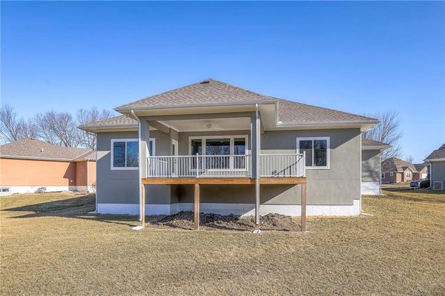11207 Trevor Drive, Peculiar, MO 64078