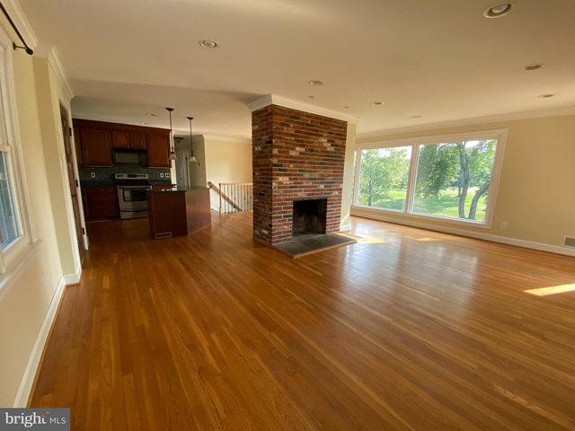 6414 BARDU AVE, Springfield, VA 22152