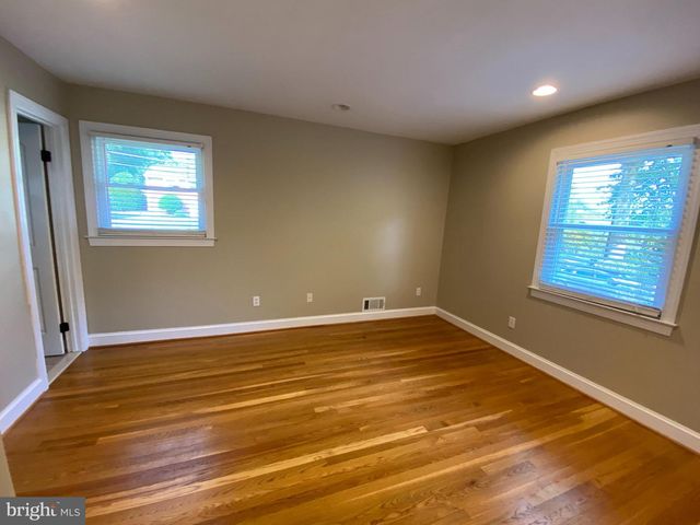 6414 BARDU AVE, Springfield, VA 22152