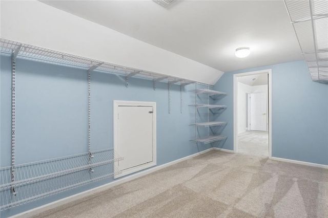 181 W Lake Drive, Roswell, GA 30075