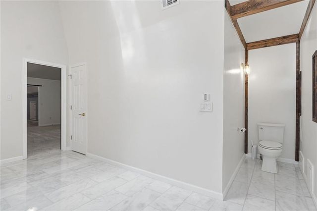 181 W Lake Drive, Roswell, GA 30075