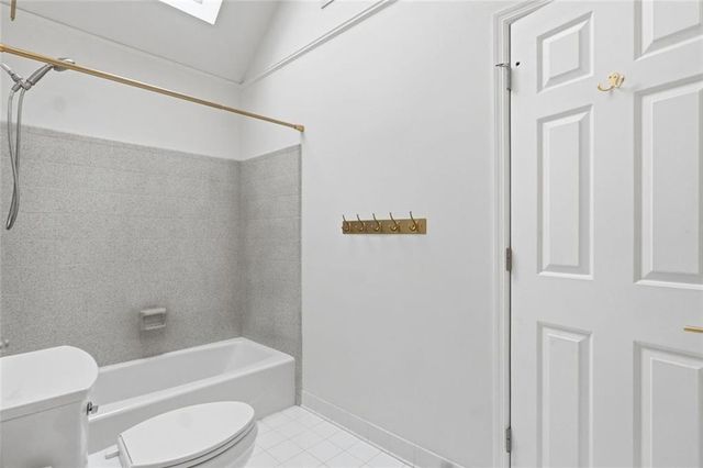 181 W Lake Drive, Roswell, GA 30075