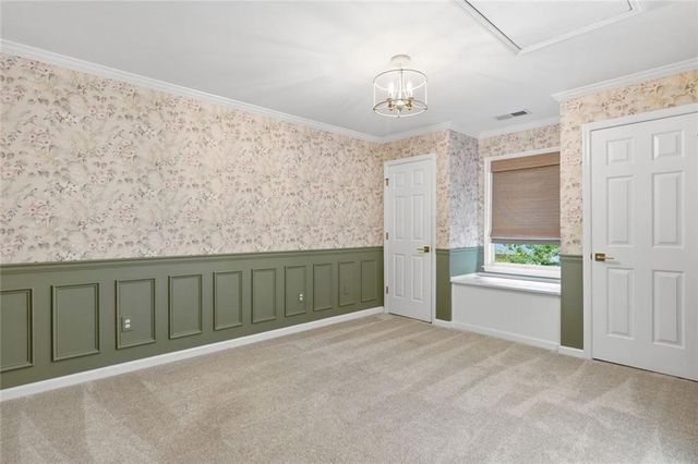181 W Lake Drive, Roswell, GA 30075