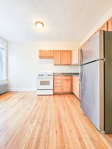 4711 W Belmont Avenue 2N, Chicago, IL 60641