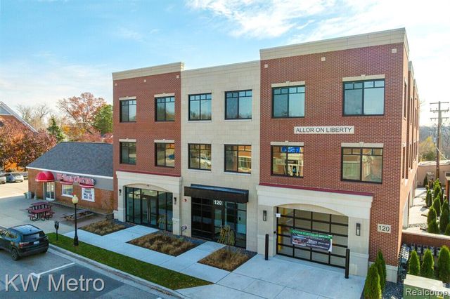 120 E Liberty Street 302, Milford, MI 48381