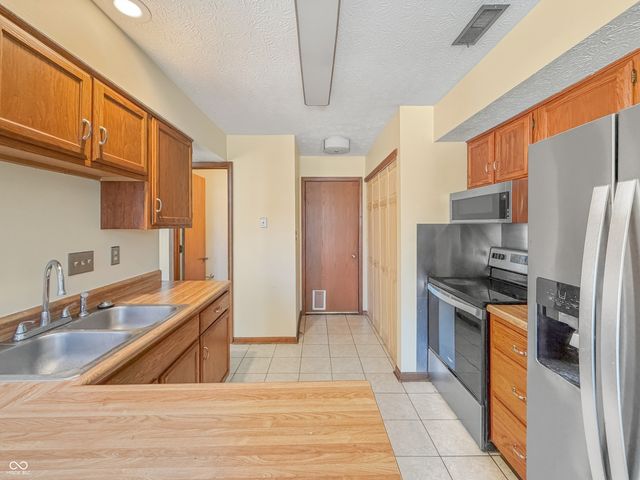 4608 Stansbury Lane, Indianapolis, IN 46254