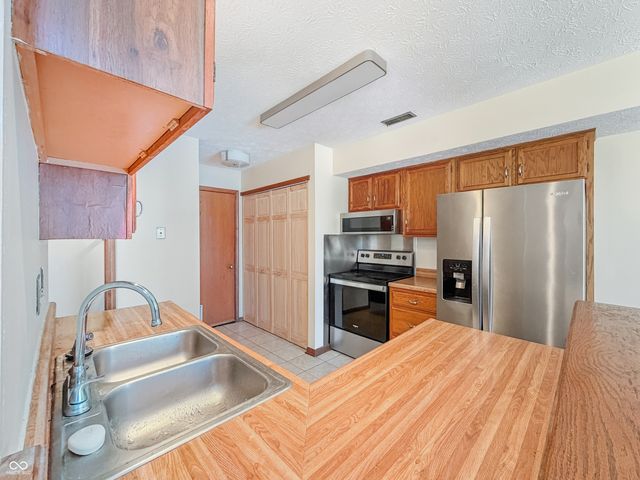 4608 Stansbury Lane, Indianapolis, IN 46254