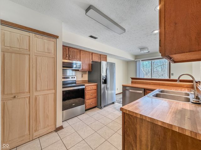 4608 Stansbury Lane, Indianapolis, IN 46254