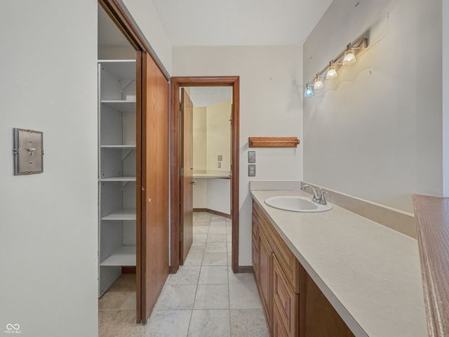 4608 Stansbury Lane, Indianapolis, IN 46254