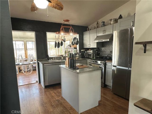 14634 Stanford St., Moorpark, CA 93021