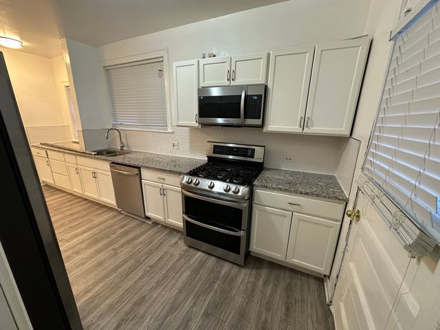 7612 S PHILLIPS Avenue 2, Chicago, IL 60649