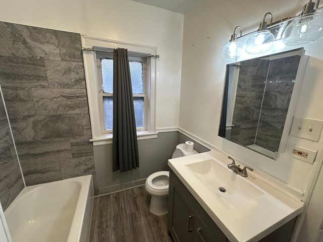 7612 S PHILLIPS Avenue 2, Chicago, IL 60649