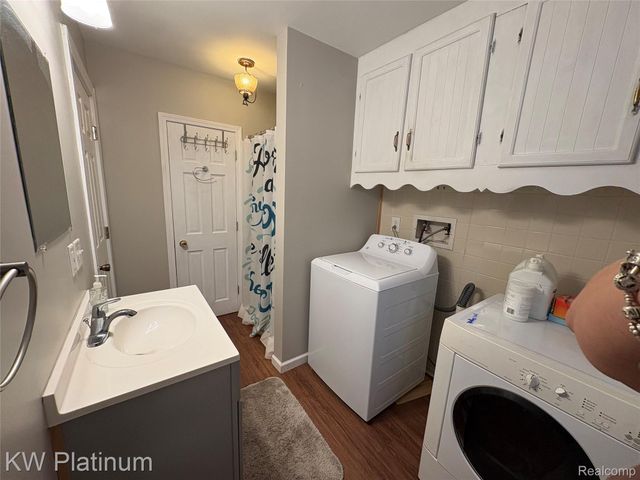 7280 North Road Road, Burtchville Township, MI 48059