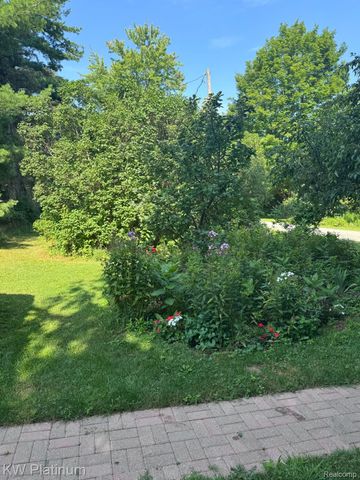 7280 North Road Road, Burtchville Township, MI 48059
