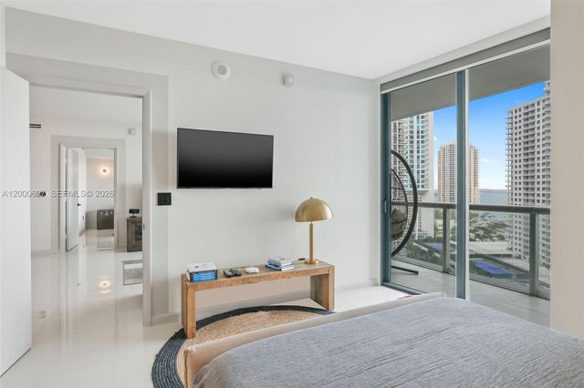 465 Brickell Ave 1805, Miami, FL 33131